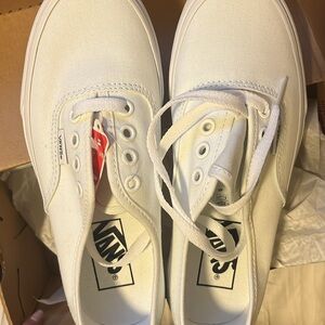 White Vans Authentic Shoe Size 5.5 Women’s/Size 4 Men’s